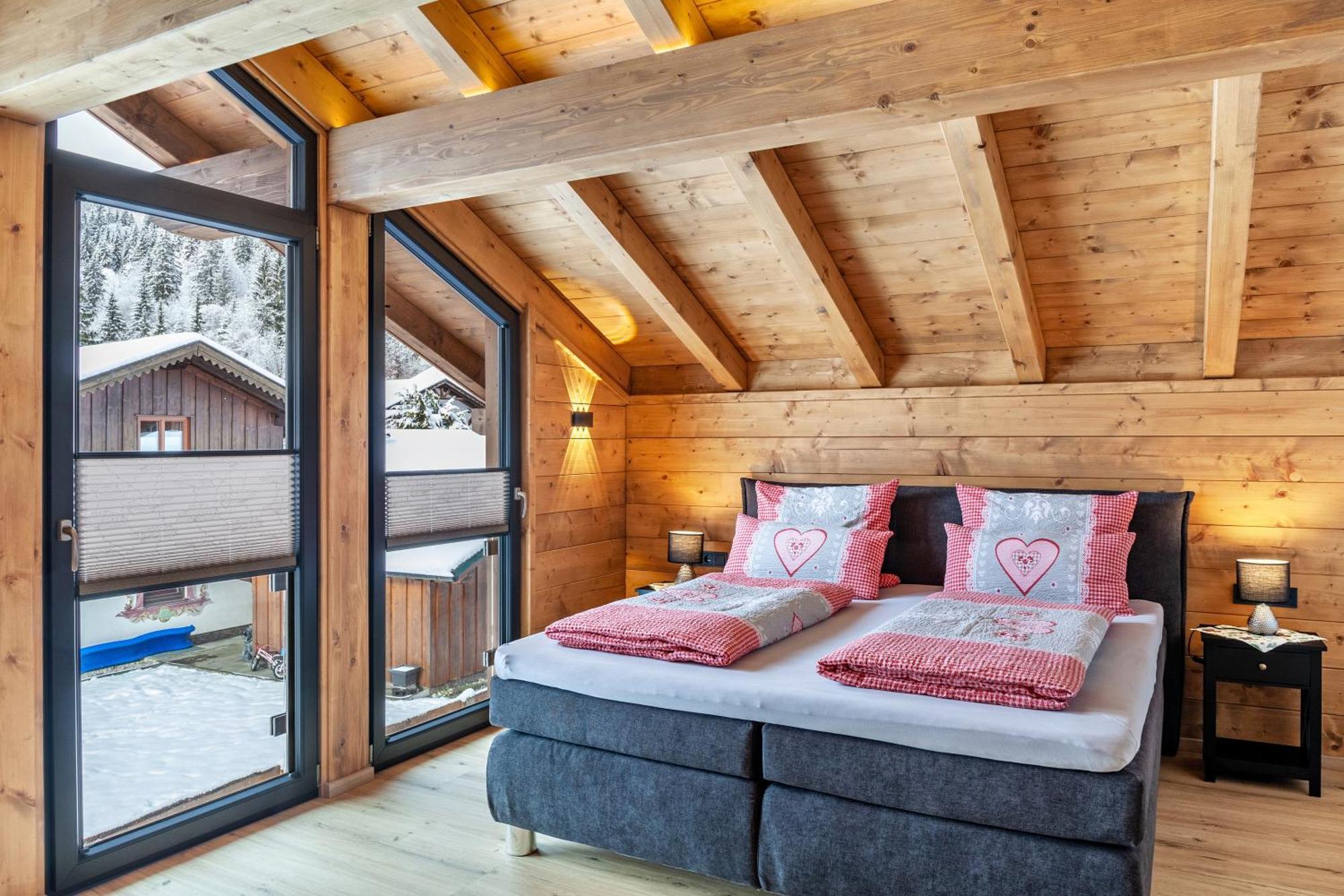 Chalet Aus Holz 加爾米施-帕滕基興 外观 照片